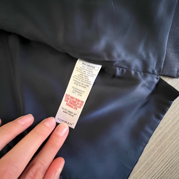 Topman- stretch skinny textured suit vest in navy - Picture 3 of 7